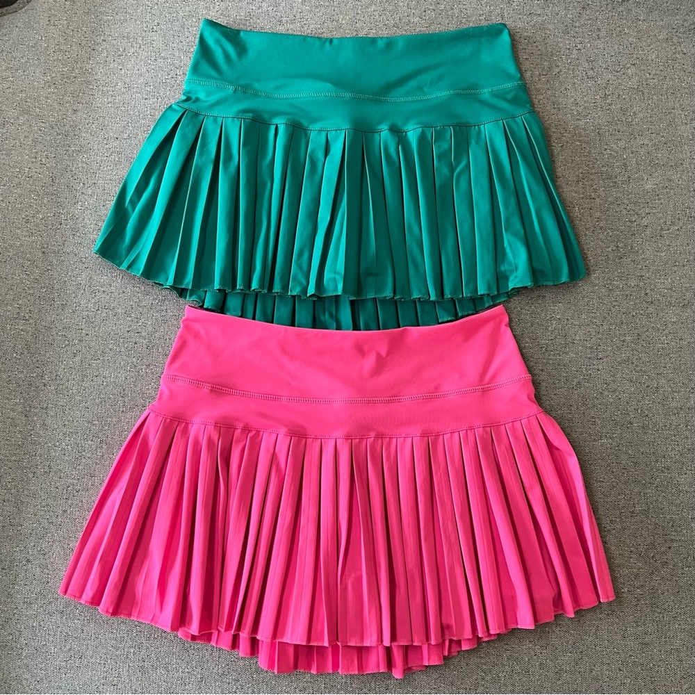 Gold hinge skort green pink pleated